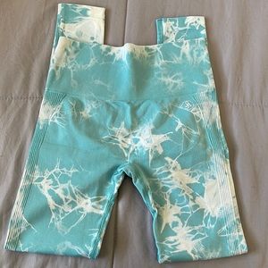 Allure turquoise marble butt scrunch leggings